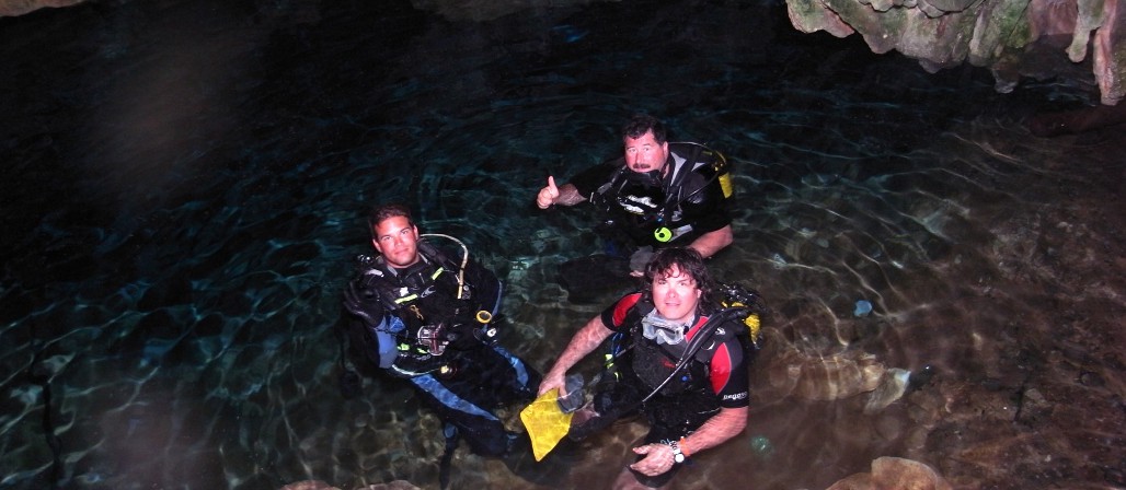 Buceo en cuevas